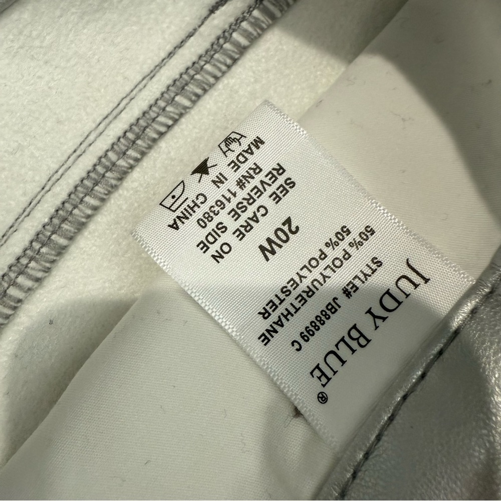 NWOT Judy Blue Straight Faux Leather Pants In Silver 20W Y2K Edgy Nightlife - Picture 7 of 10